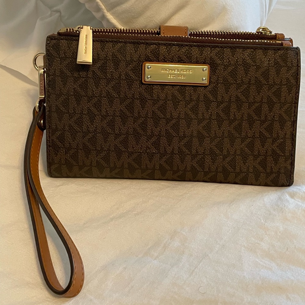Michael Kors Double Zip phone wallet/wristlet